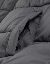 Dygsniuota liemenė - Atstumia vandenį - tamsiai pilkas