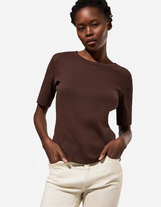 Tričko - Žebrov&aacute; struktura - tmave hneda