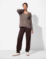 sweter - dekolt w serek - ciemny szary