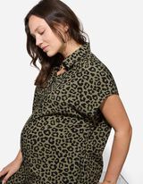 sukienka koszulowa - wz&oacute;r w panterkę - zielony