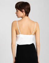 Topp - langev kaelus - valge