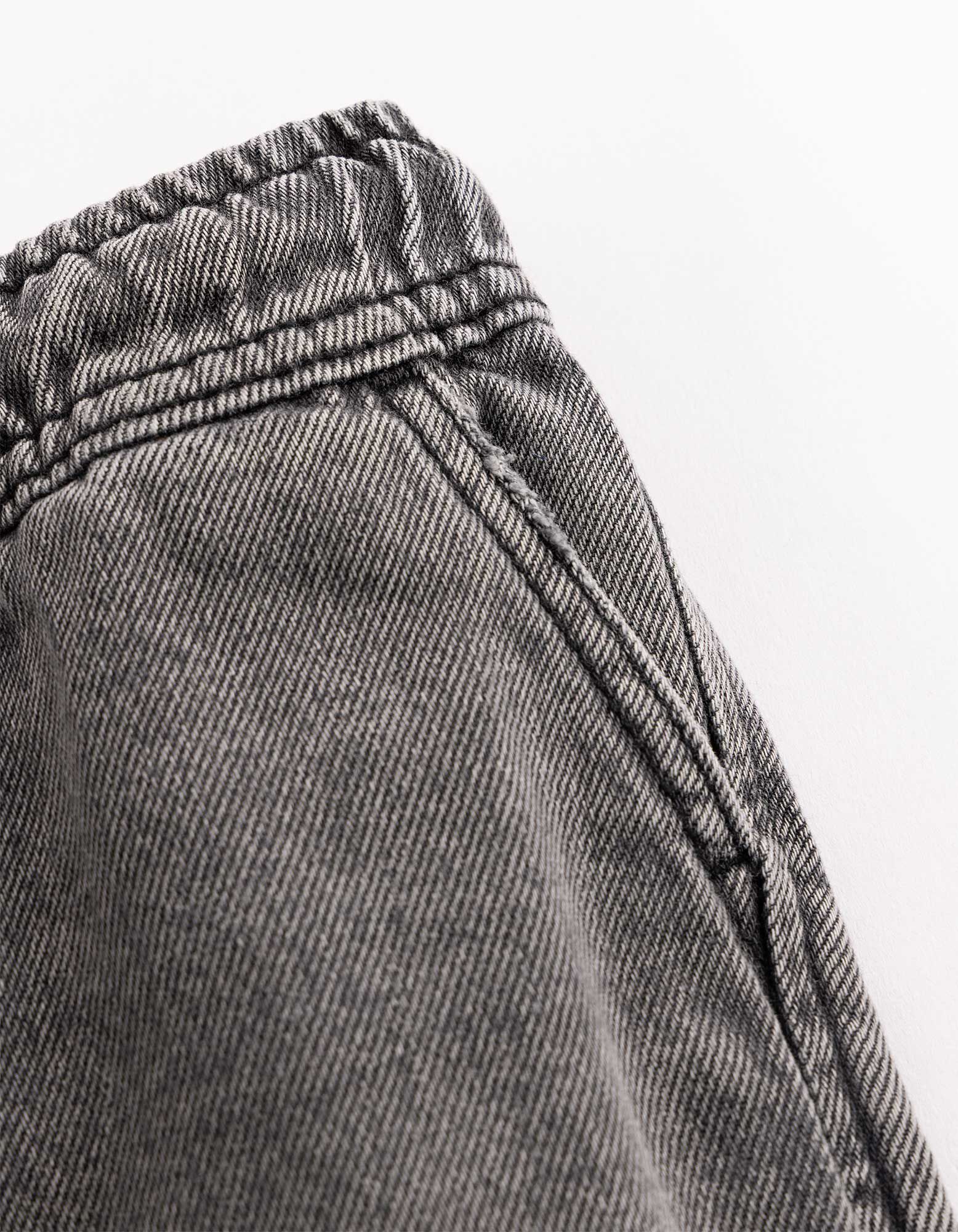 Jean - Coupe ample - gris fonc&eacute;