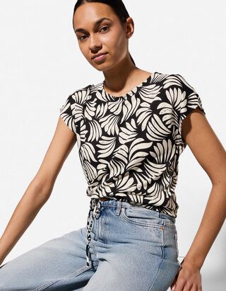 T-Shirt - Florales Muster - schwarz