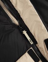 Tuulejakk - vetth&uuml;lgav - beezh