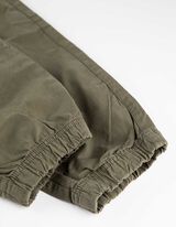 spodnie bojówki - troczek na dole - ciemny zielony