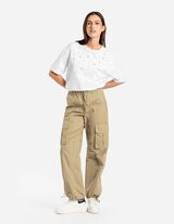 T-shirt - ozdobne kamyki - bialy