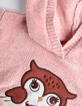 Sweter z dzianiny - hafty - rozowy