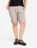 Bermuda  - Risvolti fissi sul fondo gamba - beige