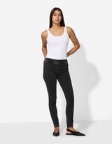 Pod&iacute;l streče - b&iacute;l&aacute;