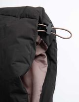 Kab&aacute;t - Skryt&yacute; zips - cierna