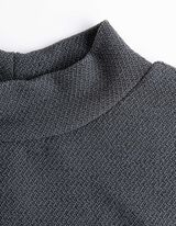 Hossz&uacute; ujj&uacute; felső - Csill&aacute;ml&oacute; anyag - s&ouml;t&eacute;tsz&uuml;rke