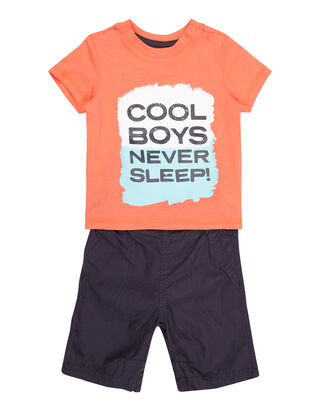 Newborn T-Shirt und Shorts im Set
