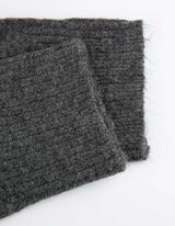 Pleteni pulover - V-izrez - tamno-siva