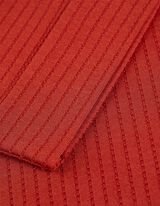 Felső - V-kiv&aacute;g&aacute;s - m&eacute;lyv&ouml;r&ouml;s