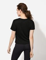 T-s&auml;rk - &uuml;hev&auml;rviline - must