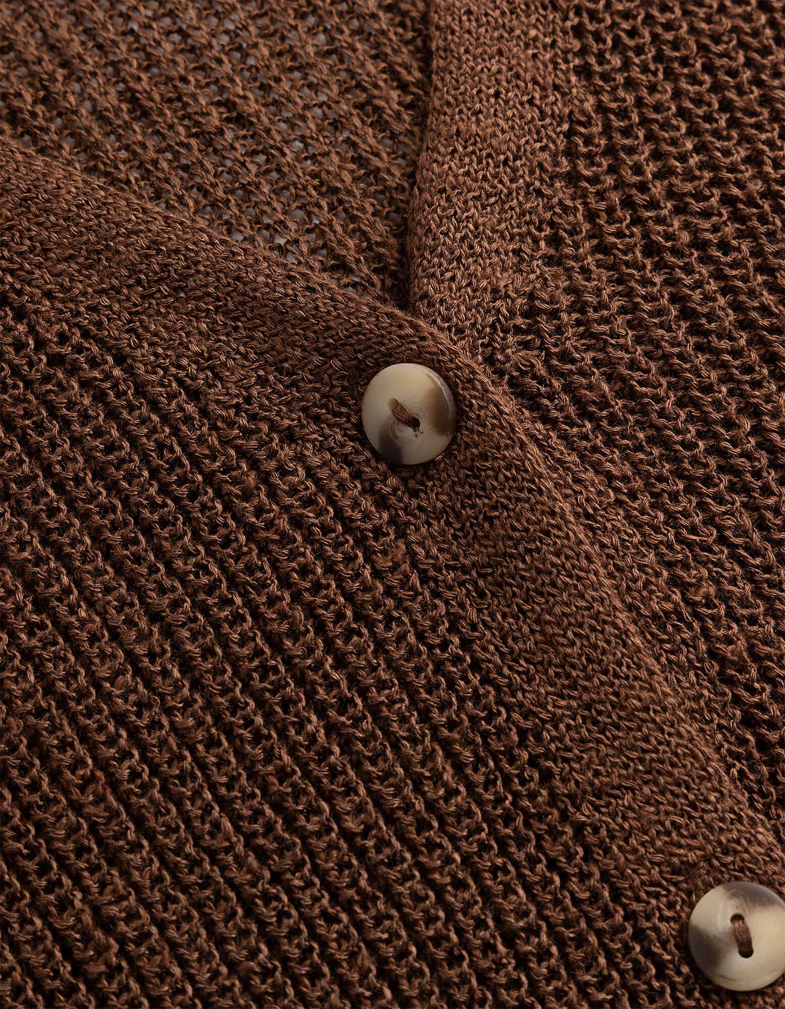 Pleten&yacute; top - Gomb&iacute;kov&aacute; li&scaron;ta - hneda