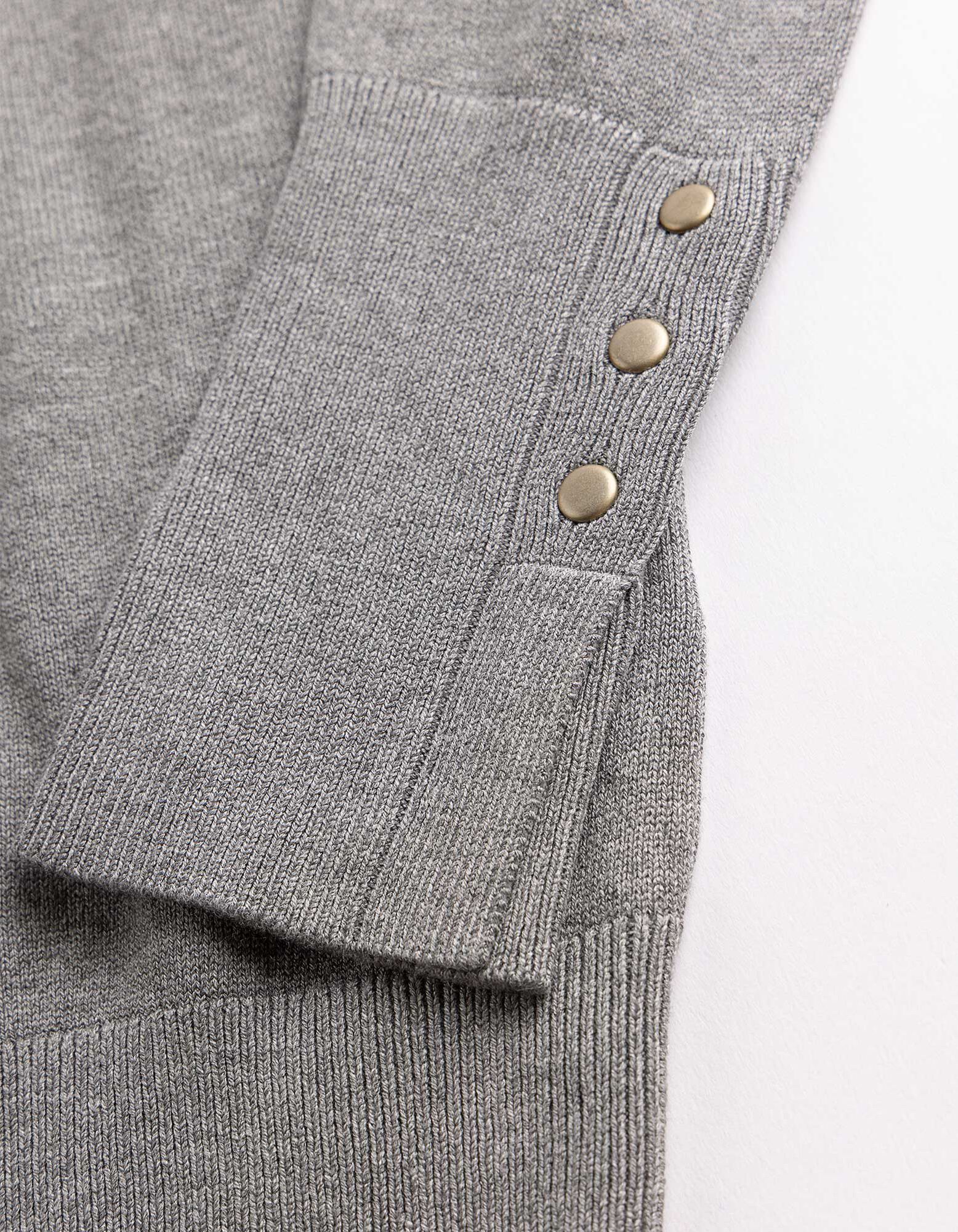 Strickpullover - Zierkn&ouml;pfe - Grau