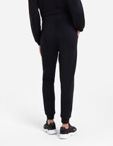 &Scaron;portne hlače - Mehko na otip - crna