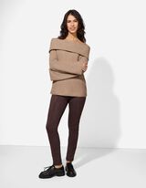 Megztinis - „Carmen“ stiliaus iškirptė - sviesiai rudas