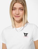 T-s&auml;rk - lisatud tikand - valge