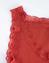 Ujjatlan felső - Csipker&aacute;t&eacute;ttel - m&eacute;lyv&ouml;r&ouml;s