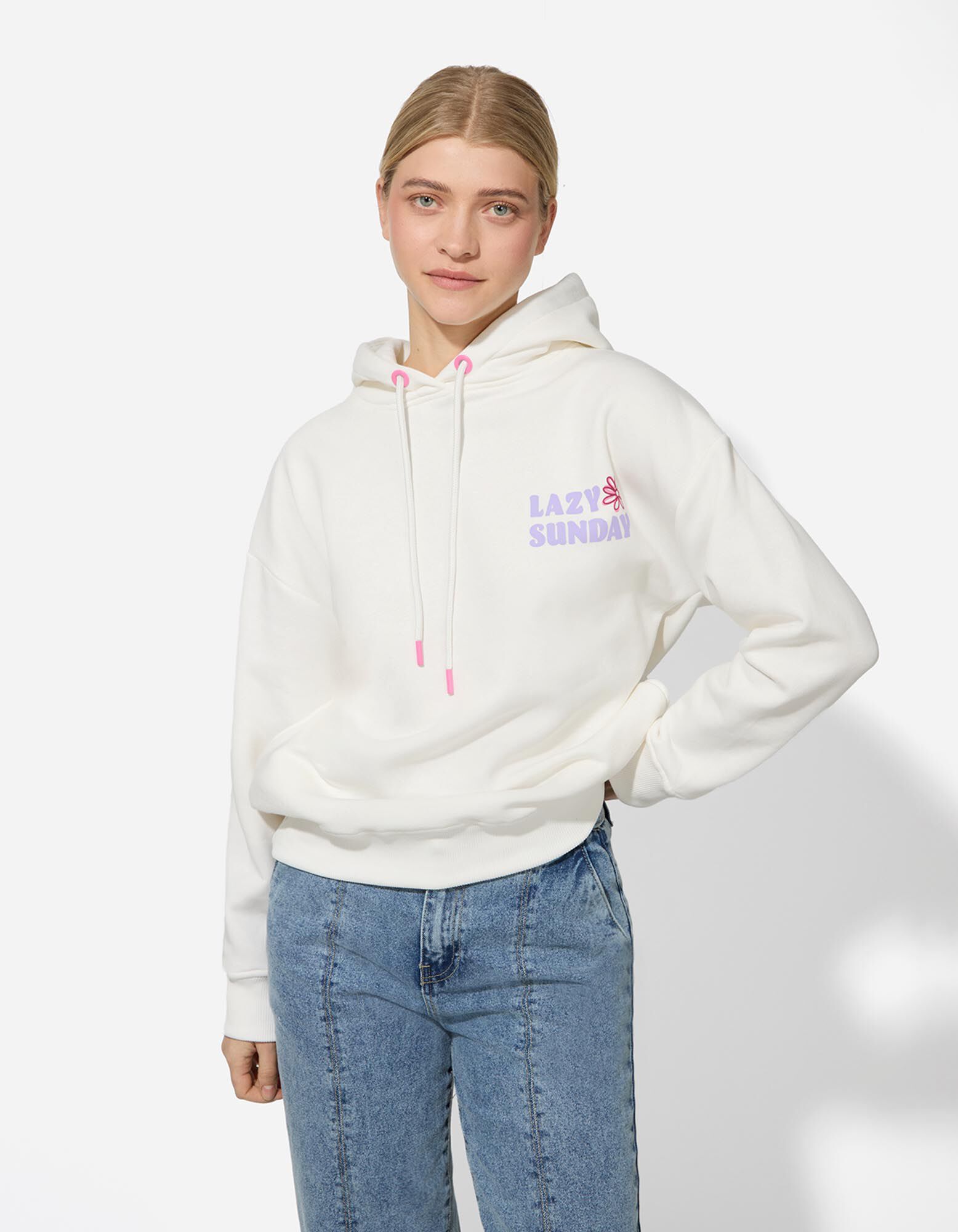 82379071040302_M_1.jpg?sw=640&