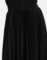 Nabrano krilo - Zloženke - crna