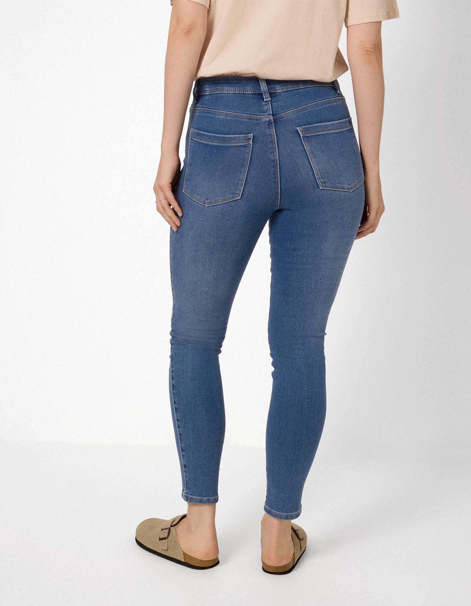 Dž&iacute;ny - Velmi přil&eacute;hav&yacute; střih Skinny Fit - Modra