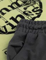 Set di maglietta e shorts - Stampa sul retro - giallo chiaro