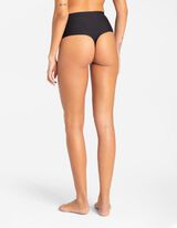 String - leicht figurformende Unterwäsche