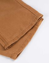 Osnovne kavbojke - kroj Slim Fit - svetlo rjava