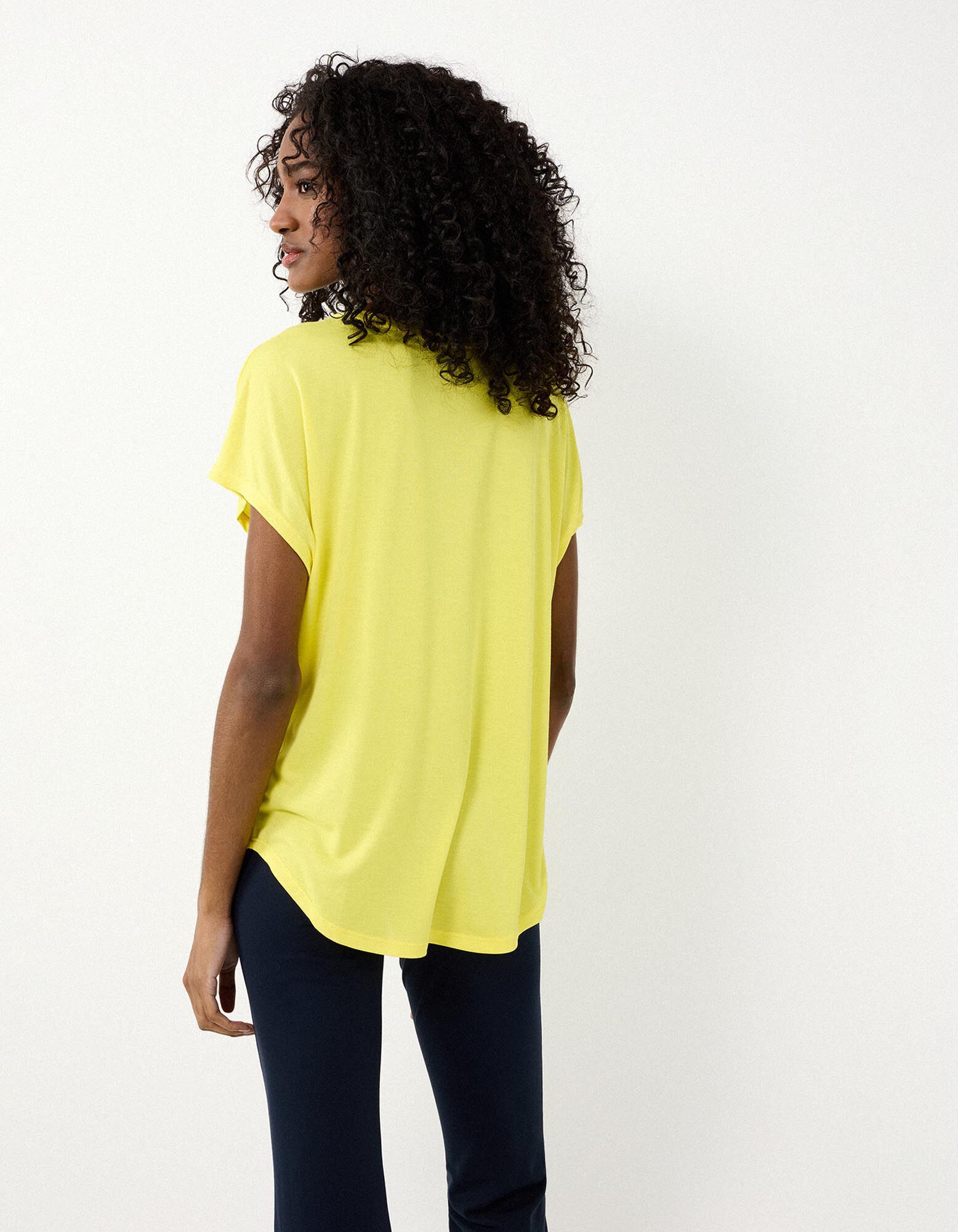 T-shirt - Ademend - geel