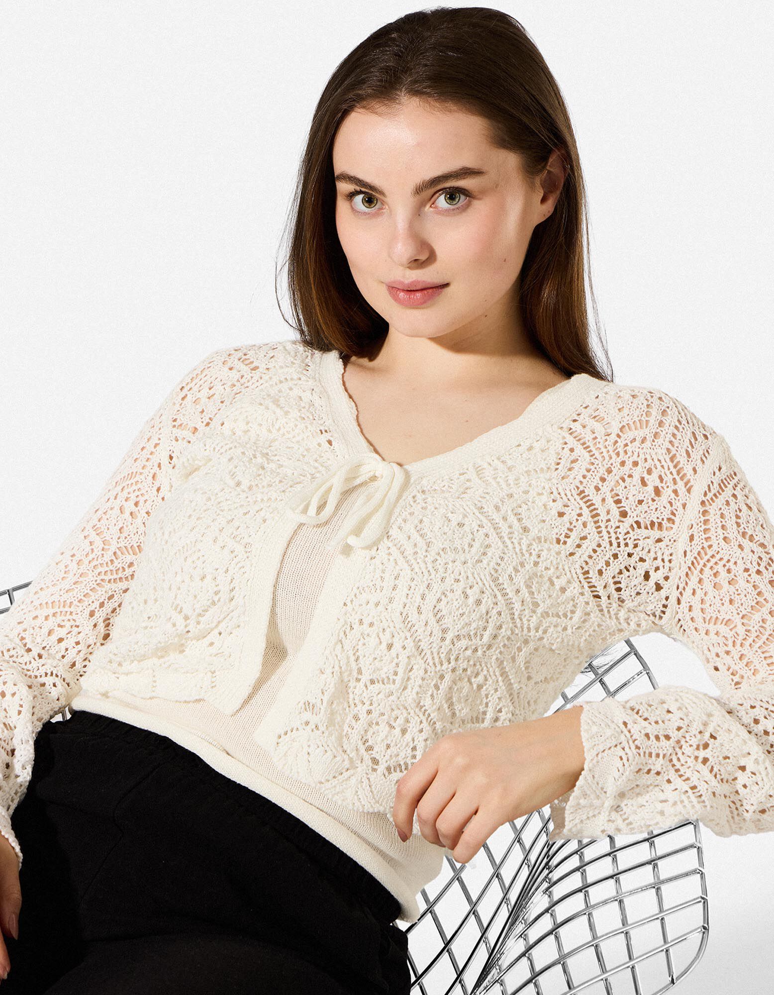 Strickjacke - Schn&uuml;rung - Off-White