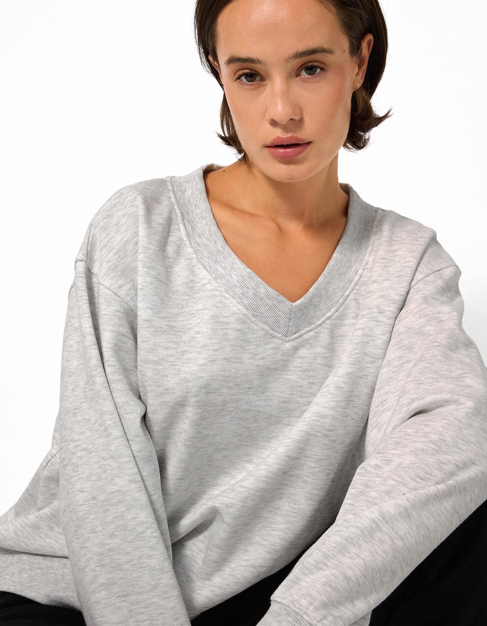 Sweatshirt - V-Ausschnitt - Hellgrau