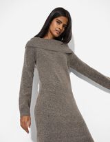 Pletena obleka - Izrez Carmen - temno siva