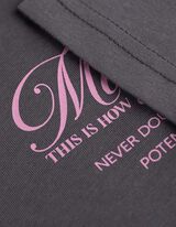 T-s&auml;rk - tagak&uuml;ljel motiiv - helehall