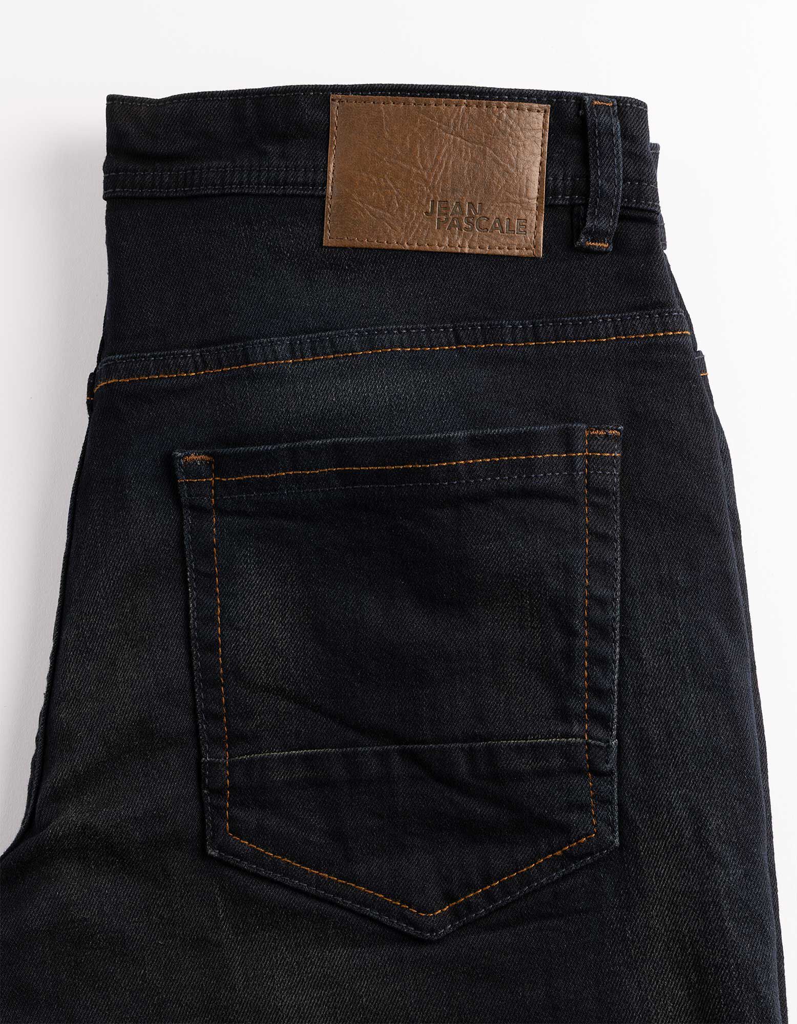 Jean basique - Coupe Straight Fit