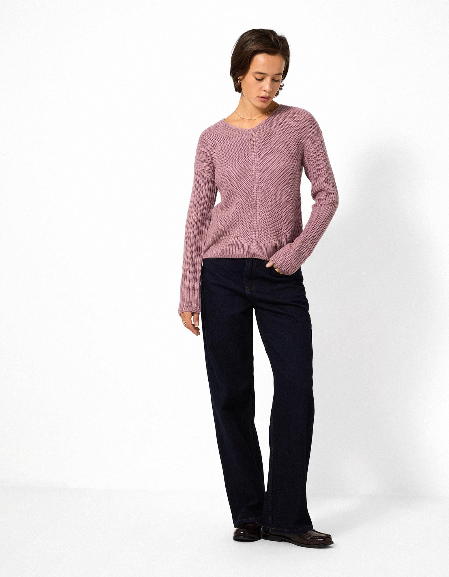 Strickpullover - V-Ausschnitt - Beere