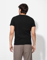 T-s&auml;rk - n&ouml;&ouml;biliist - must