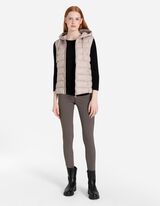 Tepitud vest - pngutusn&ouml;&ouml;riga kapuuts - beezh