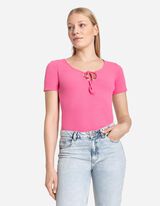 T-shirt - Scollo con intaglio - rosa fucsia