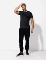 T-s&auml;rk - Esimene tr&uuml;kk - tumehall