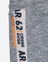 Elt&eacute;rő sz&iacute;nű cs&iacute;kkal - sotetkek