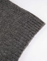 Kötött ruha - Ejtett vállú - sötétszürke