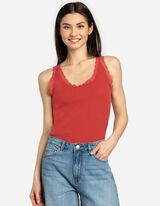 Ujjatlan felső - Csipker&aacute;t&eacute;ttel - m&eacute;lyv&ouml;r&ouml;s