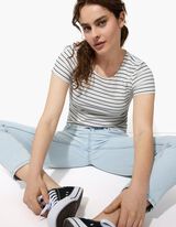 T-shirt - cienki prążek - bialy