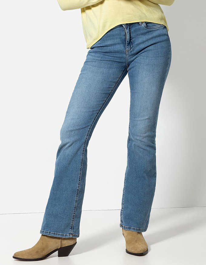 Bootcut Jeanshose ausgestelltes Bein
