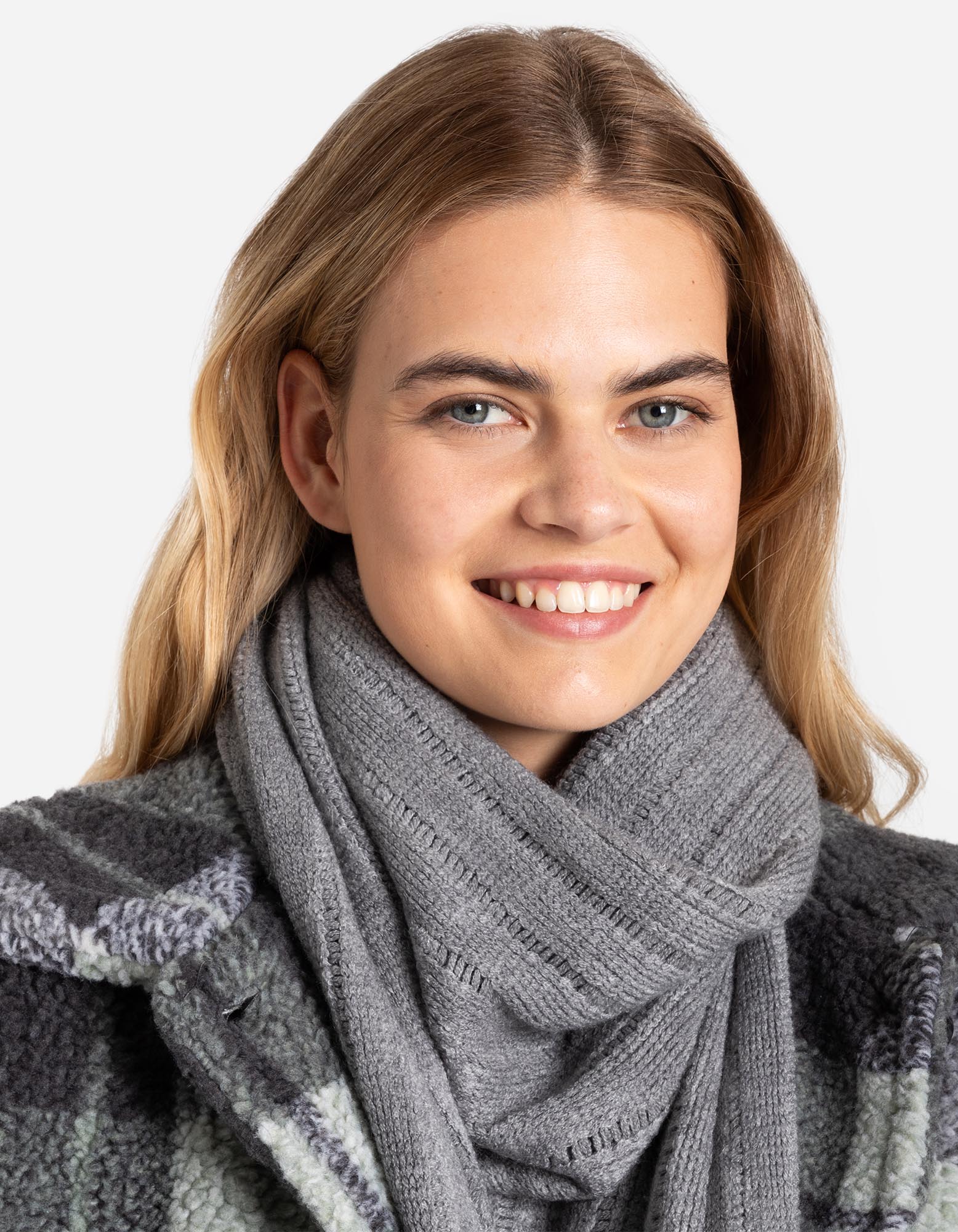 sjaal-franjes-aan-de-zomen-takko-fashion